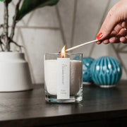 🕯️ The Candledust – Duftkerze Granatapfel & Zerdernholz im Perlmuttglas (160g)