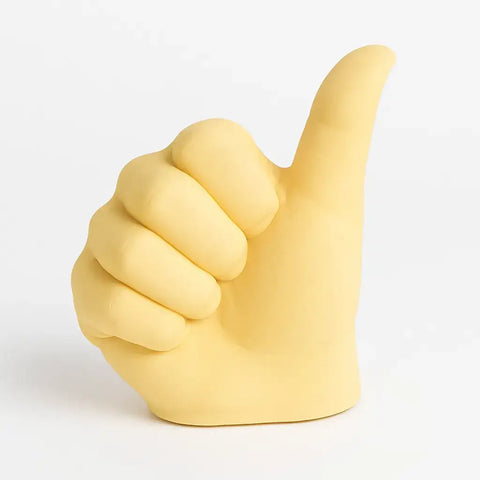 Handzeichen Figur „Alles Gut“ – Symbol für Optimismus, Freude & Motivation