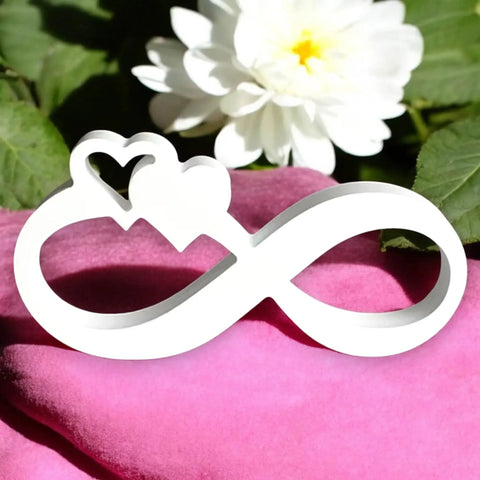 Infinity Deko mit Herz für stilvolle Wohnaccessoires